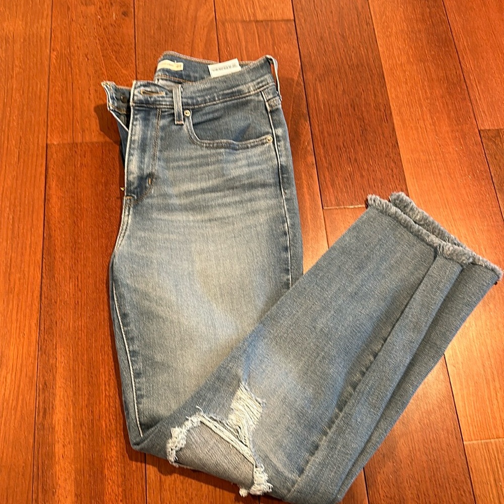 Levi’s 724 High Rise Straight Crop Jeans